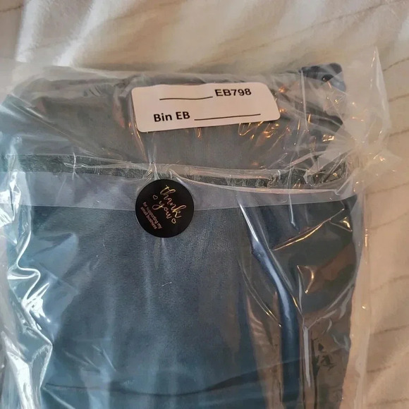 NWT $118 Express One Shoulder Wide Leg Ruched Velvet Jumpsuit Size L - Picture 14 of 14